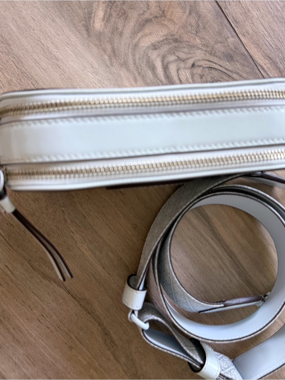 Tory Burch mini miller ice blue Leather Crossbody with crossbody strap new. - Picture 5 of 8
